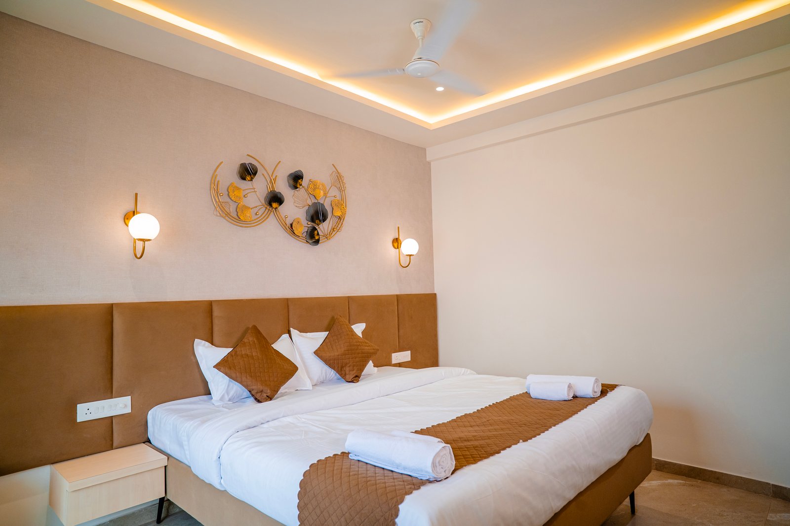 Luxury suite at Breeze-Inn Beach Resort Shriwardhan