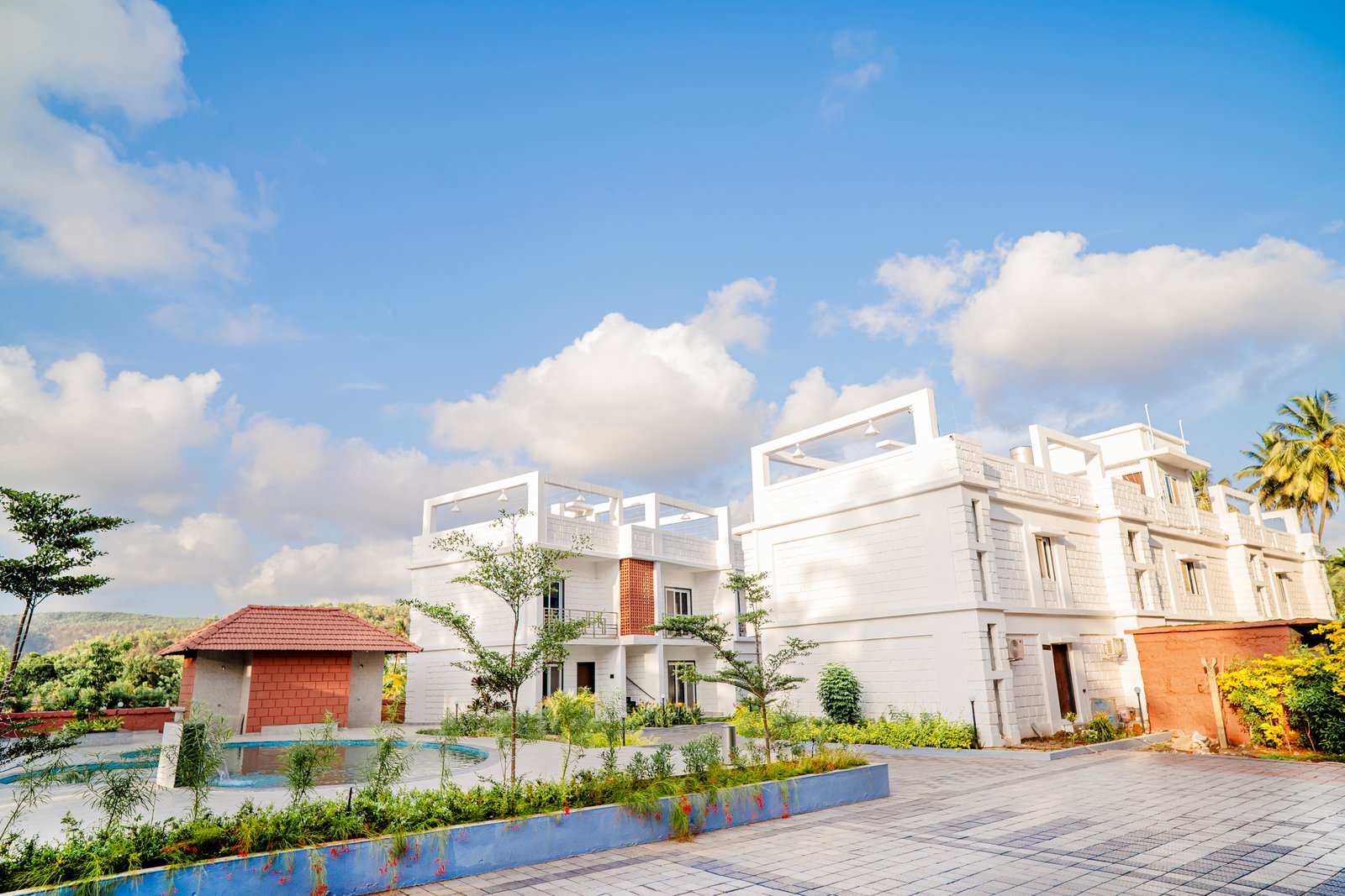 Breeze-Inn Beach Resort panorama