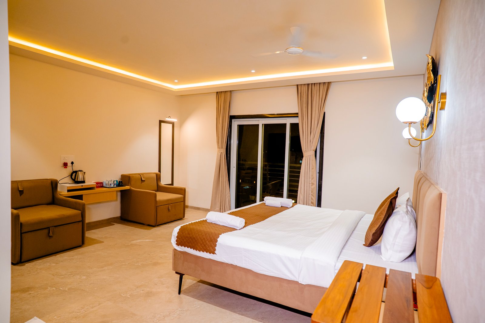 Family Suite at Breeze-Inn