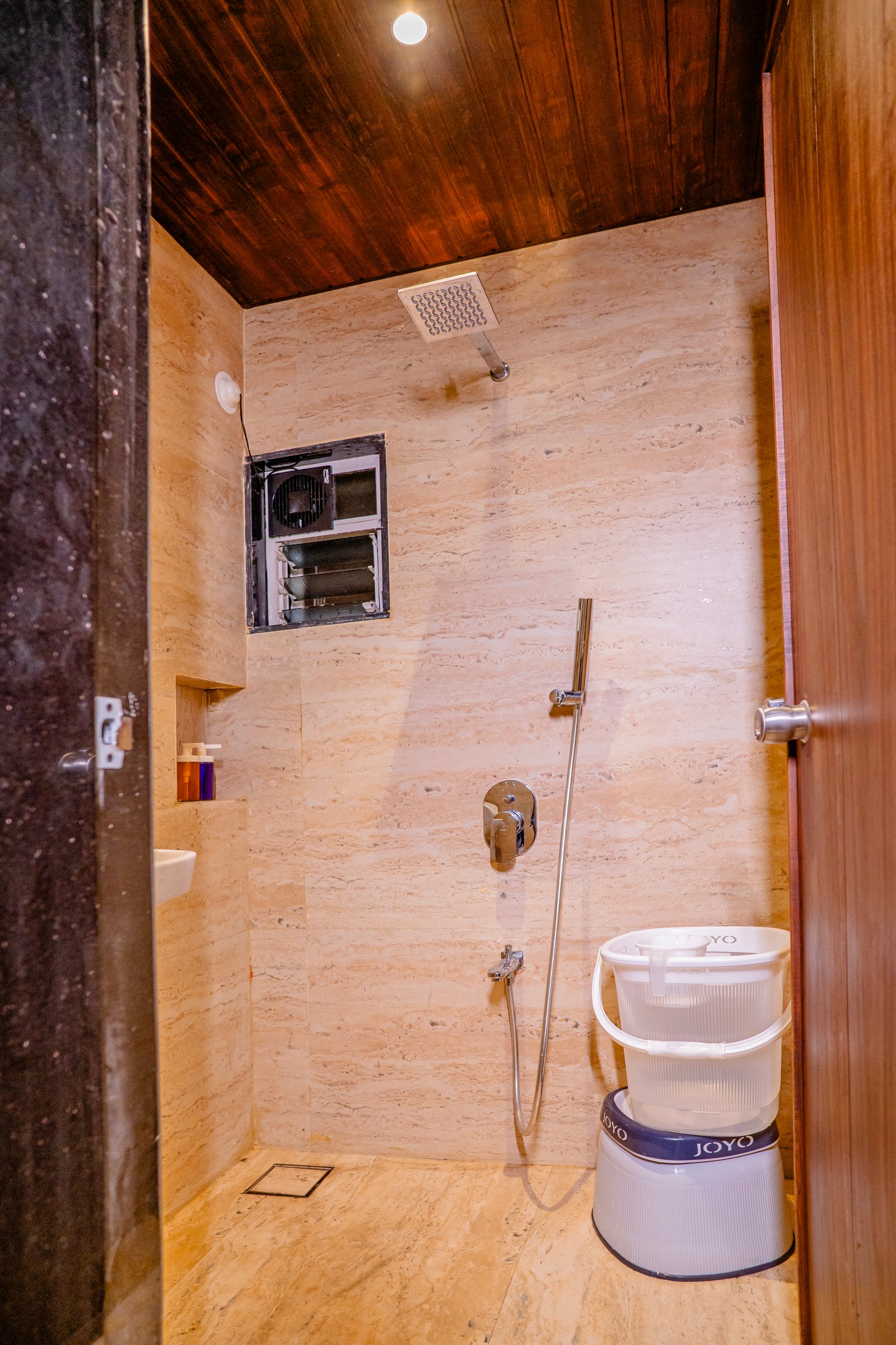 Family Suite at Breeze-Inn